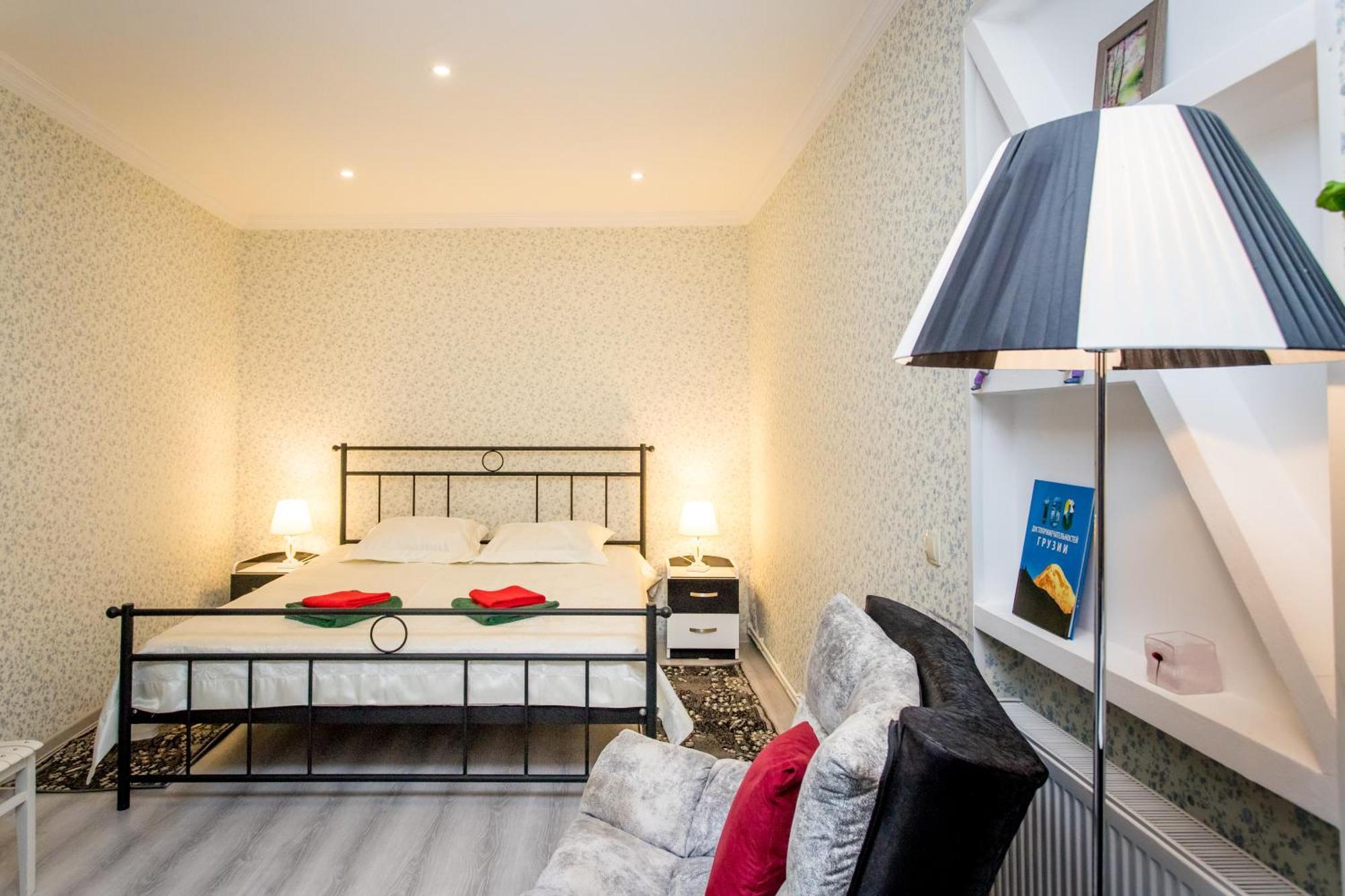 Lovely Apartment تبليسي المظهر الخارجي الصورة